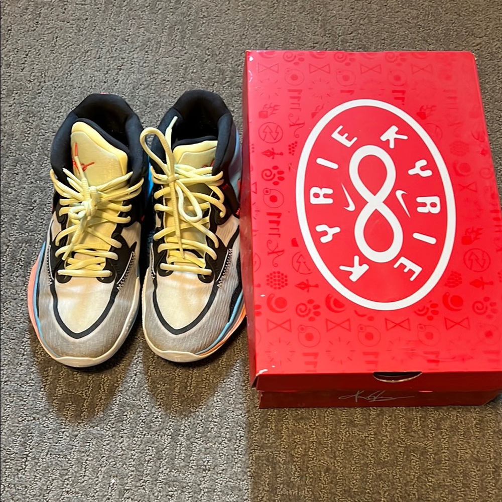 Shoes - Nike kyrie